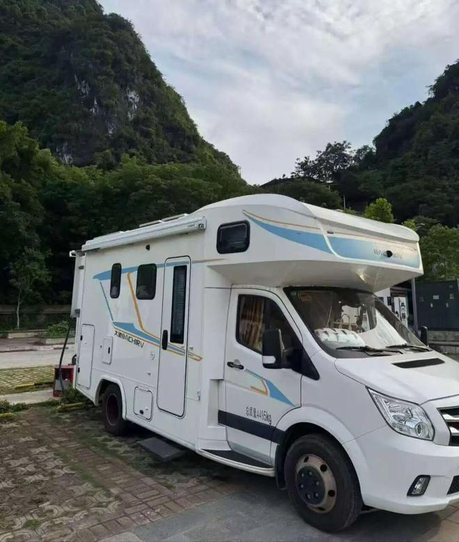 我们把房车改成移动的家开元棋牌不买房不租